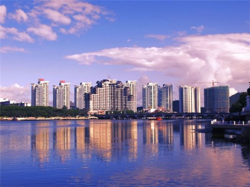 南召县五朵镇龙洞风景区（南召五朵山九龙湖风景区）